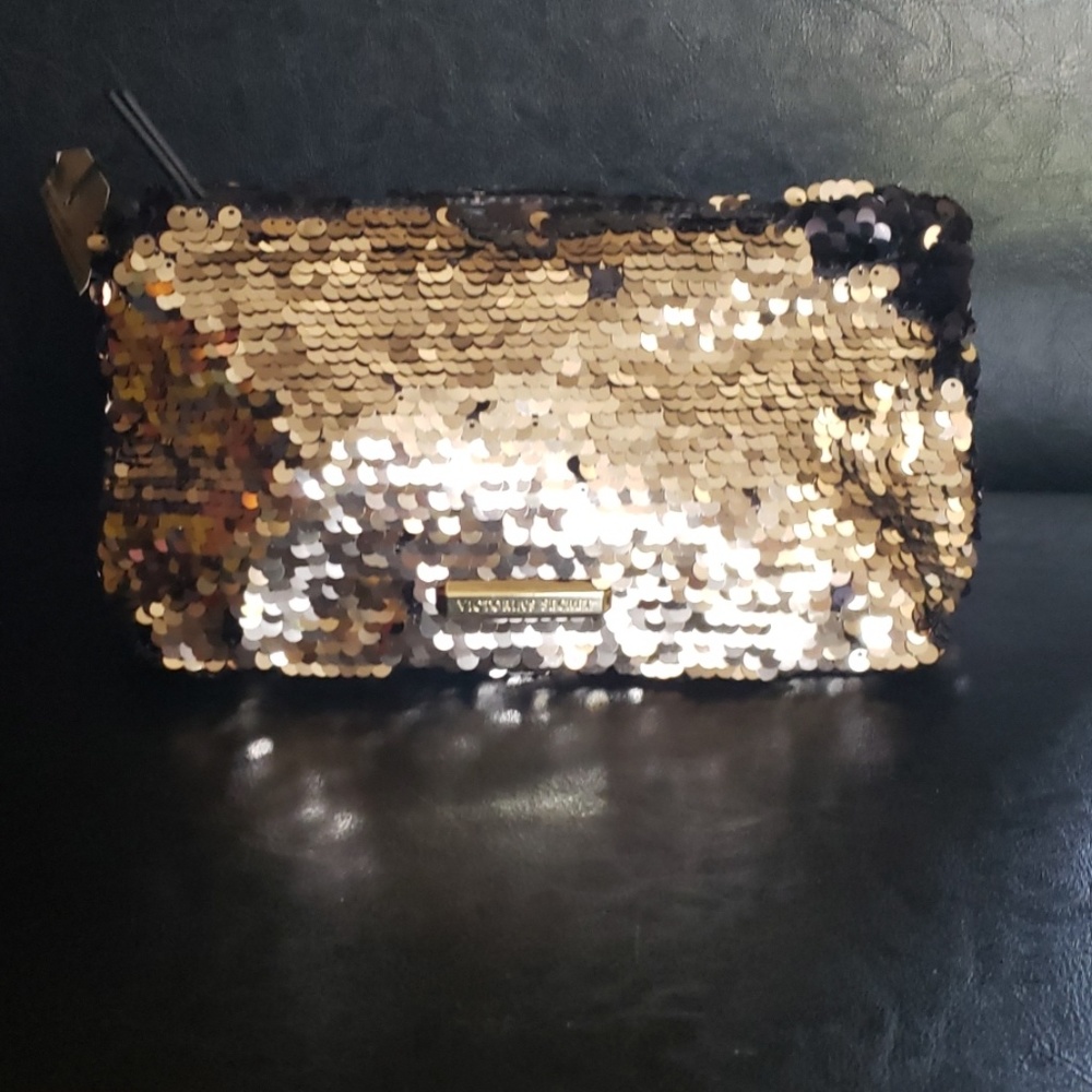 Victoria's Secret clutch/make up bag black w/gold